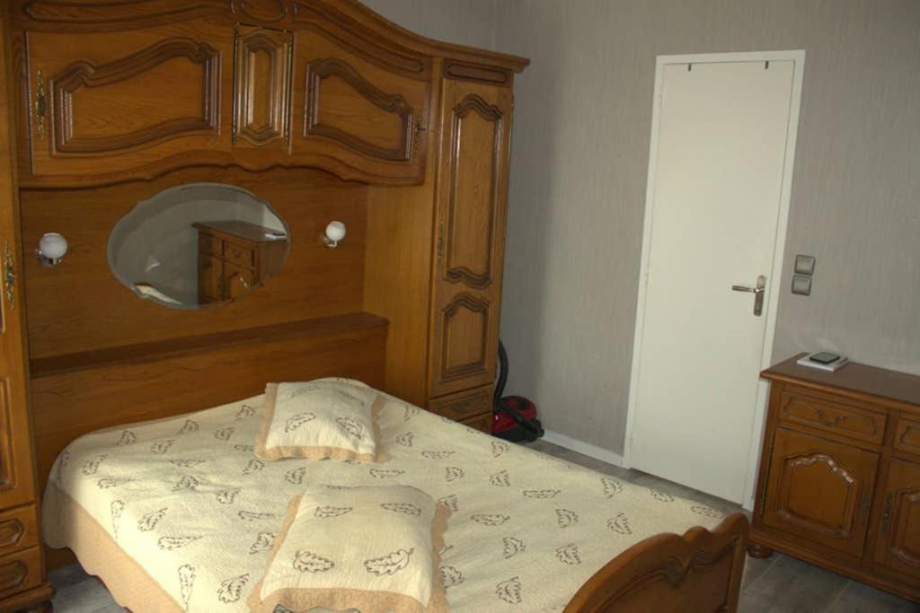 Bel Petit Appartement Шарлевиль-Мезьер Экстерьер фото