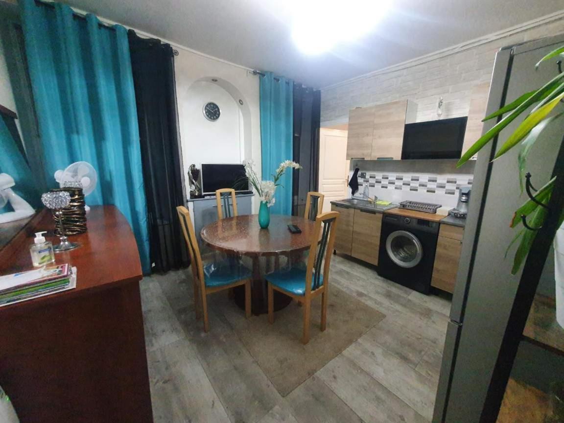 Bel Petit Appartement Шарлевиль-Мезьер Экстерьер фото